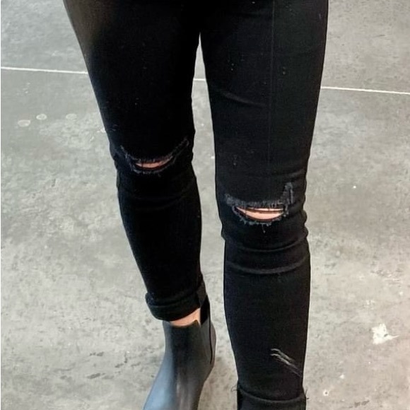 Kancan distressed jeans. Size 3/25 - Picture 2 of 6